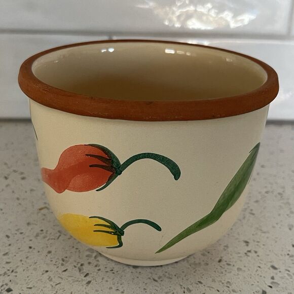 Over and Back Indoor Outfitters Pepper Motif Bowl Made in Italy Glazed Vintage - Picture 1 of 4